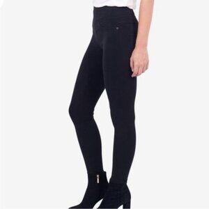 R Label the Reset Black Ponte pull on pocket contoured leggings small